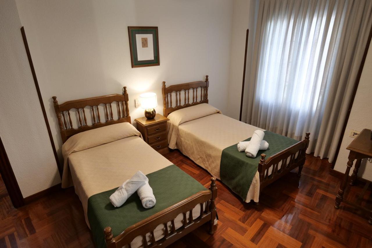 Hostal Cristina Estella Exterior photo